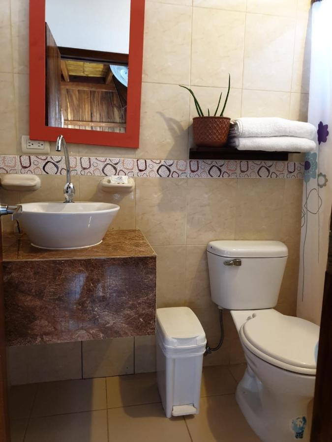 Cocoa Inn Hostal Canoa Extérieur photo